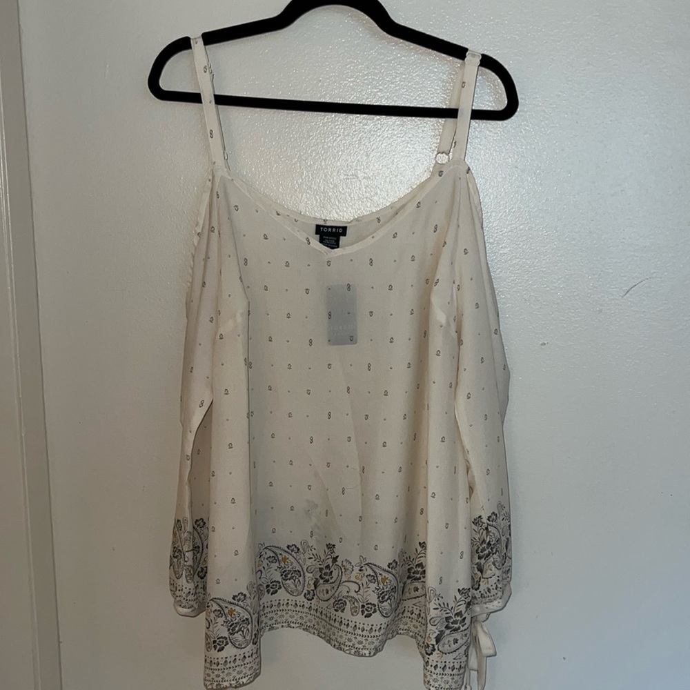 TORRID Border Print Crepe Cold Shoulder Blouse